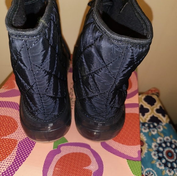 NWB VIA Pinky Navy Blue Scarlett Duck Boats Size 11 - Picture 2 of 5